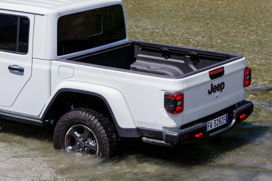 Багажник Jeep Gladiator Rubicon (JT) 2019 года  (EU) (фото 39 из 40)